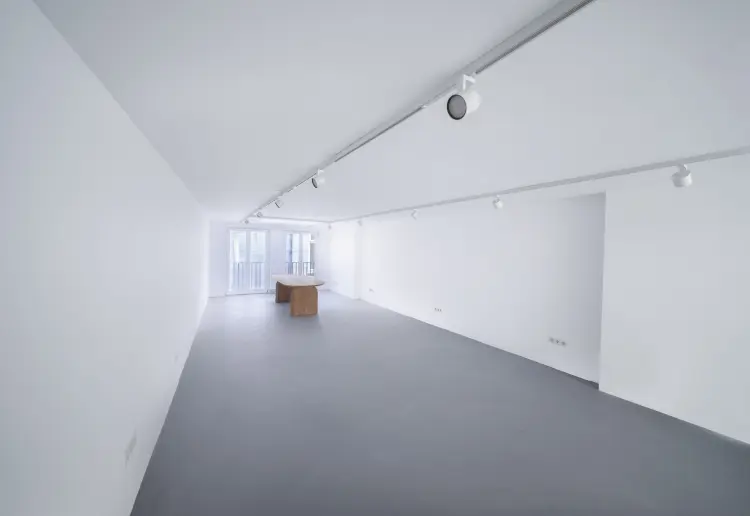 Spacious Multi-level gallery space