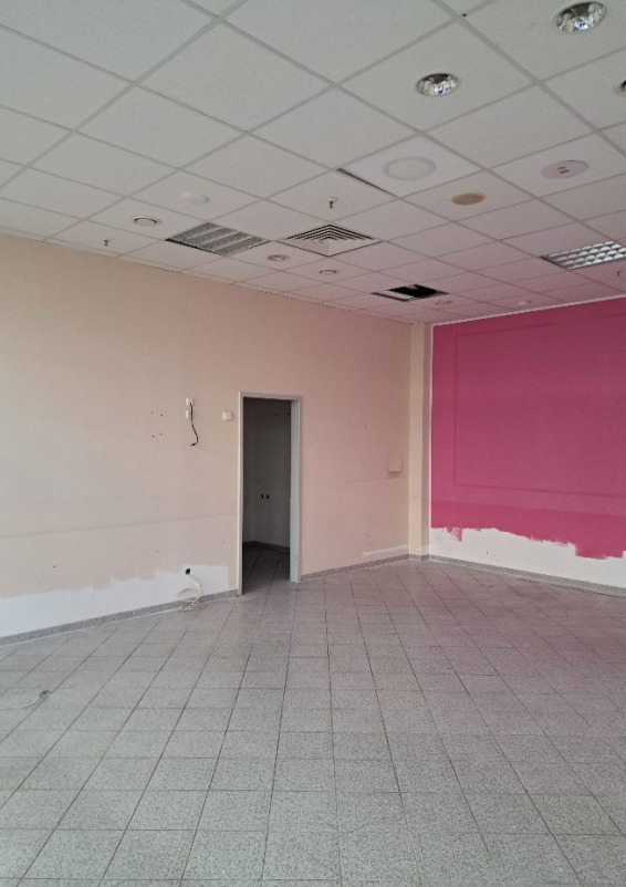 Kompakte Gewerbefläche mit Lager/Nebenraum – Prohlis Zentrum