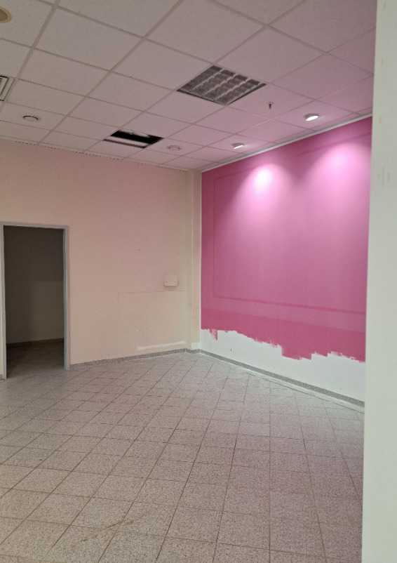 Kompakte Gewerbefläche mit Lager/Nebenraum – Prohlis Zentrum
