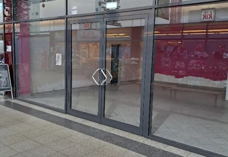 Kompakte Gewerbefläche mit Lager/Nebenraum – Prohlis Zentrum