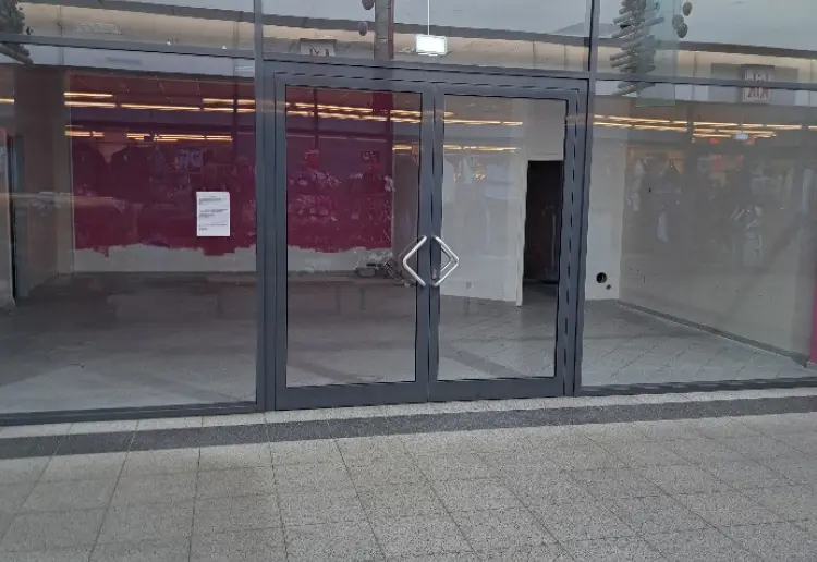 Kompakte Gewerbefläche mit Lager/Nebenraum – Prohlis Zentrum