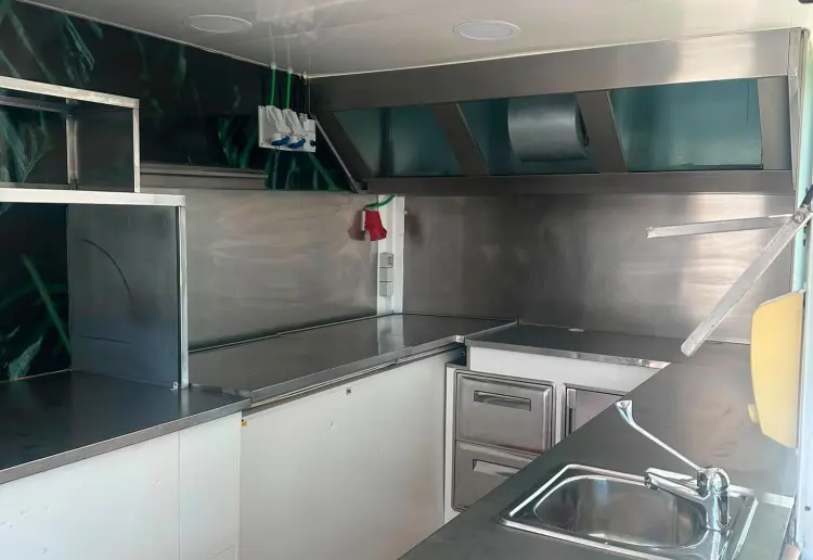 Foodtruck to Rent