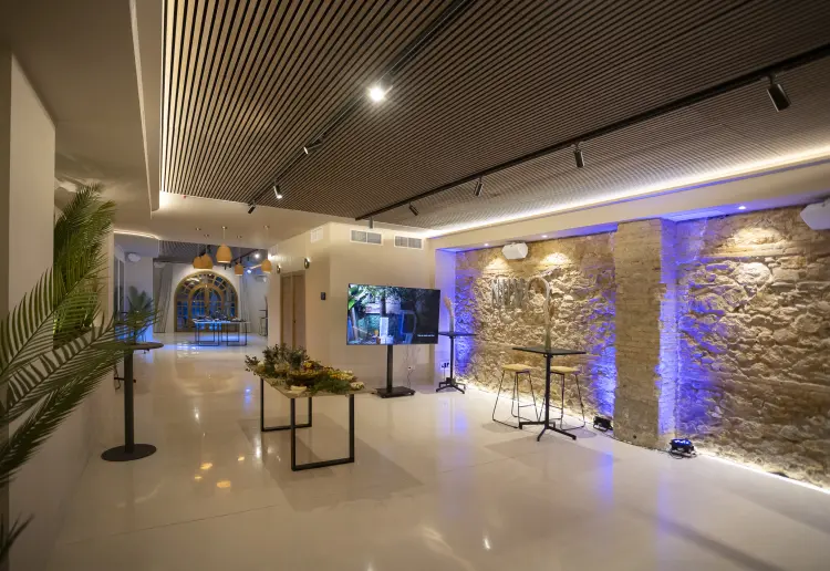 Singular Event Space in the Heart of Valencia