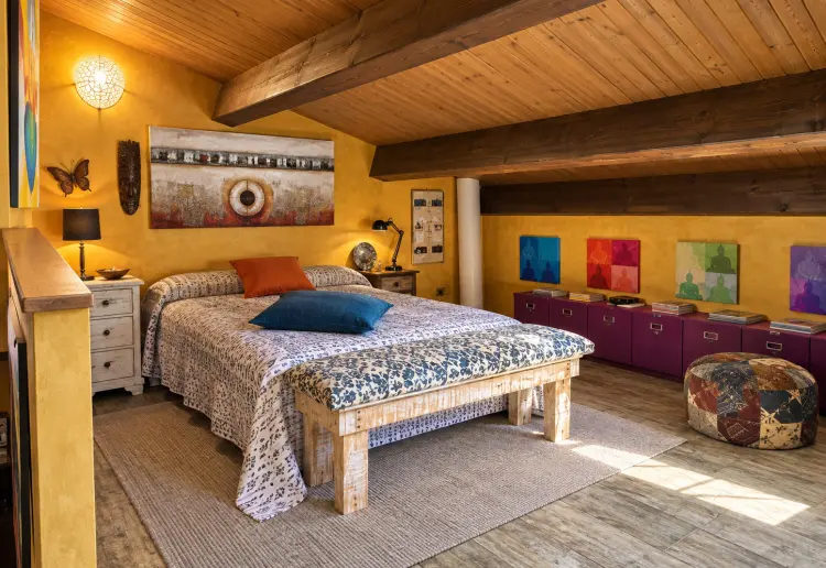 Three-storey rustic house with swimming pool, garden and large covered porch