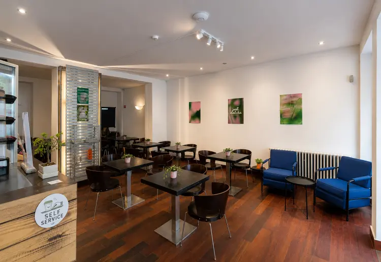 Stylisches Café & Eventspace mit großer Terrasse in Berlin Prenzlauer Berg