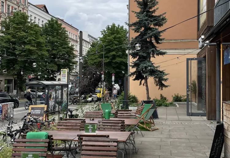 Stylisches Café & Eventspace mit großer Terrasse in Berlin Prenzlauer Berg