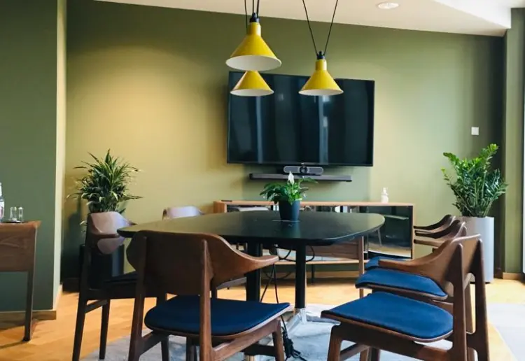 Private meeting room (MR 0.1)