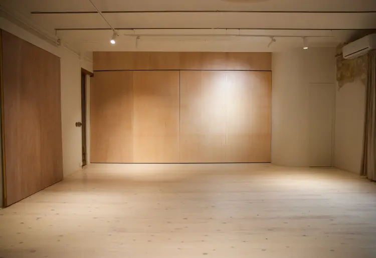Tarima, estudio.