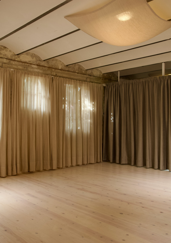 Tarima, estudio.