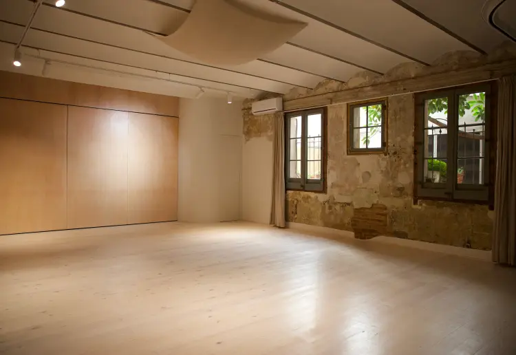 Tarima, estudio.