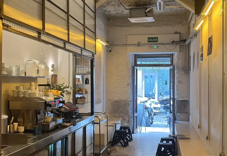 Cafetería-lavandería industrial