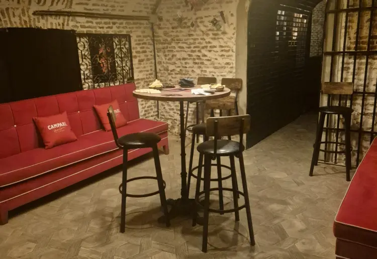 Sotano privado con bar propio