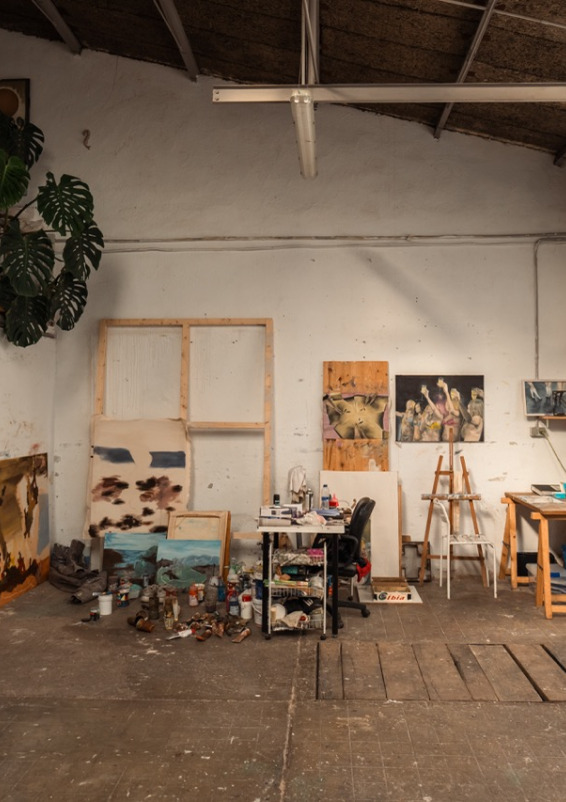 Art Warehouse with Beautiful Patio