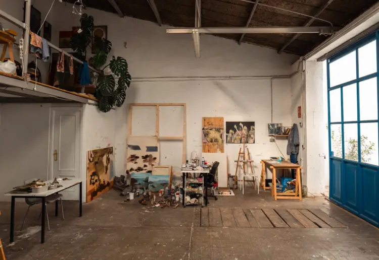 Art Warehouse with Beautiful Patio