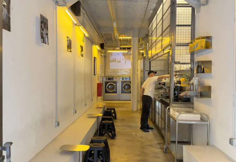 Cafetería-lavandería industrial