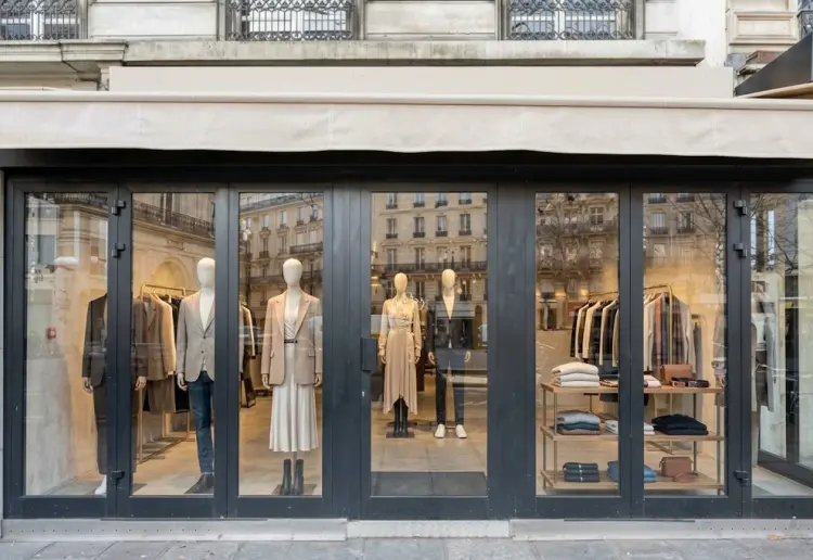 Espace 180m²  Marais / République — Showroom, pop-up, restaurant éphémère. Zone à fort trafic piéton