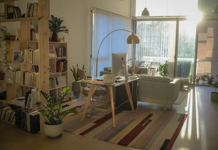 Luminoso y amplio dúplex loft con grandes ventanales de 6 m de alto y terraza