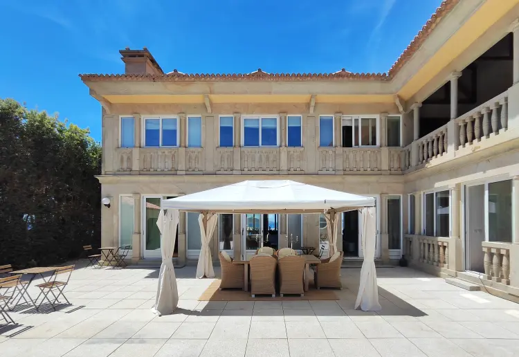 Villa Mide