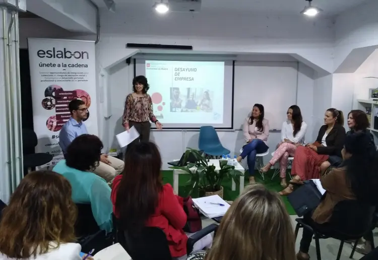 Local taller con encanto, luz y aire libre