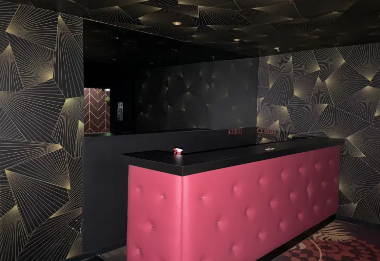 Unique 280 sqm Event & Showroom Space near Champs-Élysées