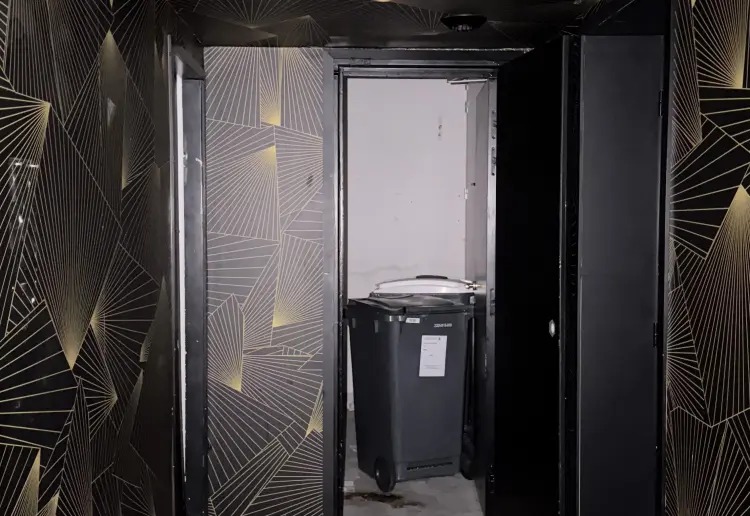 Unique 280 sqm Event & Showroom Space near Champs-Élysées