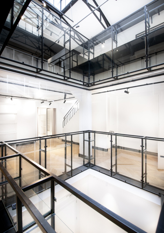 Ce lieu polyvalent accueille des projets variés dans une atmosphère prestigieuse et confidentielle.
