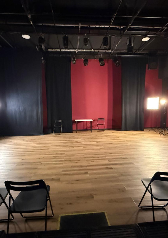 Excelente sala amplia en el centro de la ciudad