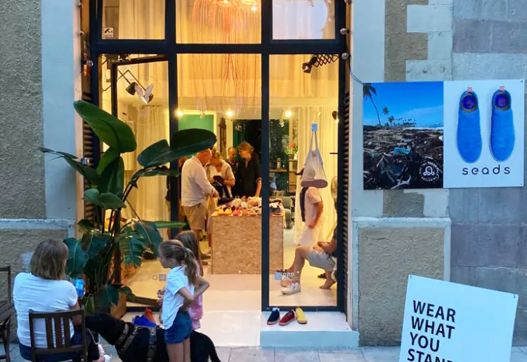 large windowed street level showroom with vintage vibe in barcelona city center