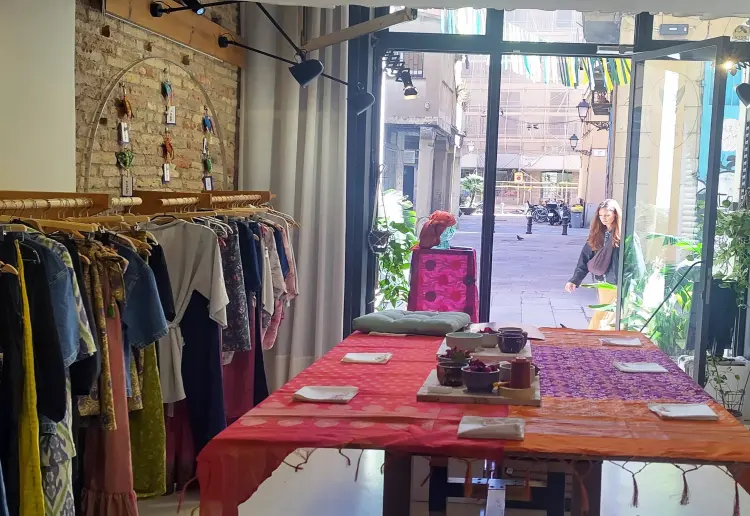 large windowed street level showroom with vintage vibe in barcelona city center