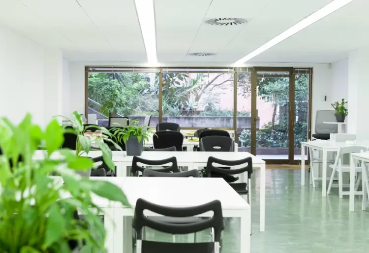ESPACIO POLIVALENTE EN ESPACIO DE COWORKING