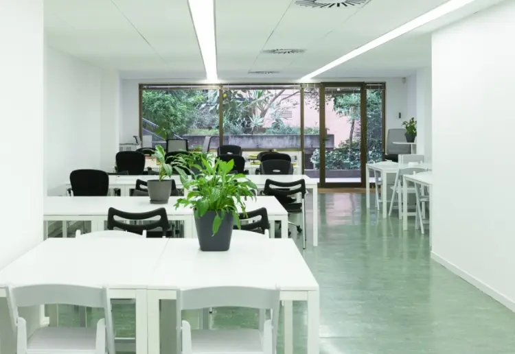 ESPACIO POLIVALENTE EN ESPACIO DE COWORKING