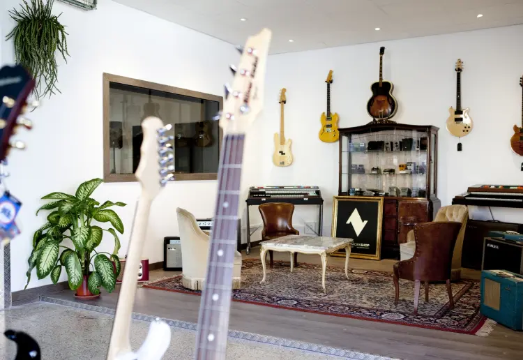 MUSIC WORK SHOP