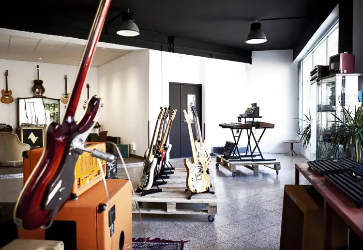 MUSIC WORK SHOP