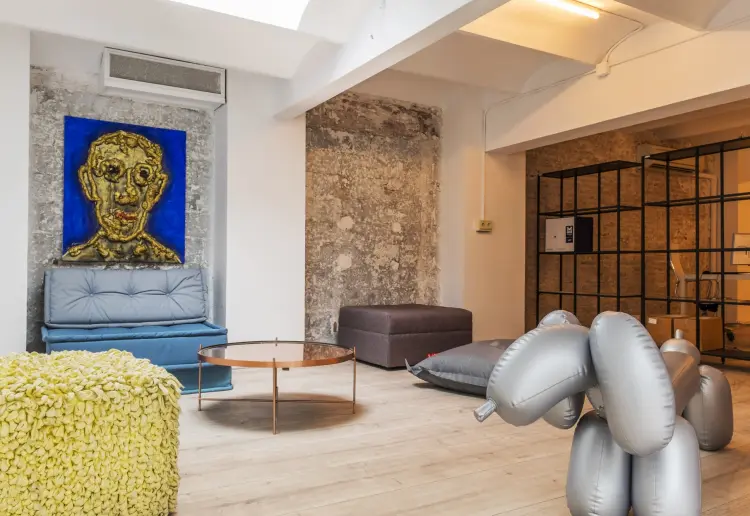 Espacio creativo de Coworking con múltiples ambientes