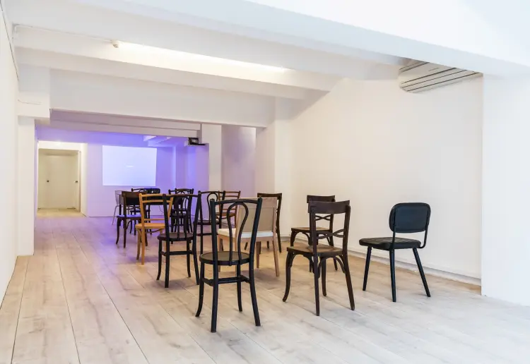 Espacio creativo de Coworking con múltiples ambientes