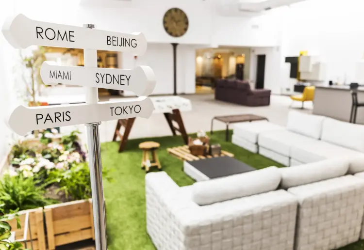 Espacio creativo de Coworking con múltiples ambientes