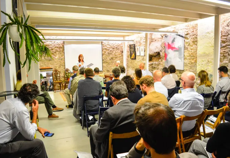 Beautiful space and front gallery to rent for events/ workshops/ conferences