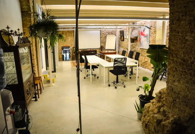 Beautiful space and front gallery to rent for events/ workshops/ conferences
