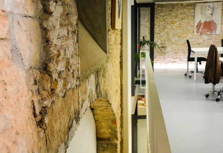 Beautiful space and front gallery to rent for events/ workshops/ conferences