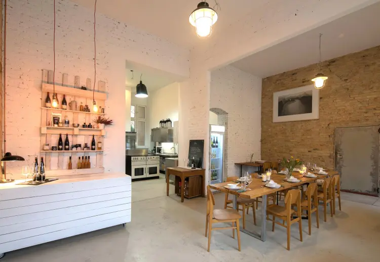 Urban Showroom with Kitchen  in Charlottenburg