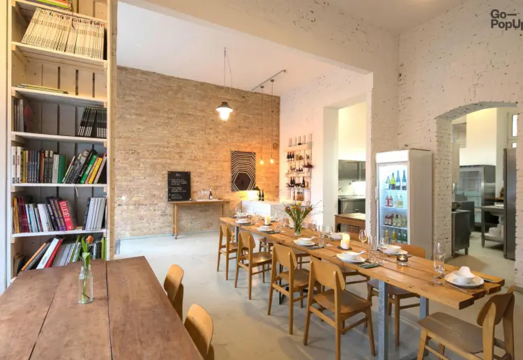 Urban Showroom with Kitchen  in Charlottenburg