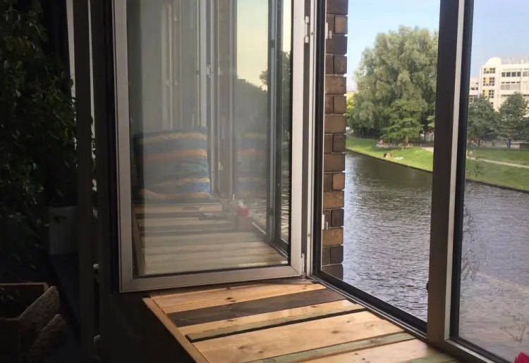 Raum für eine private Veranstaltung - mit Blick auf die Spree!!!
