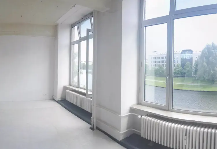 Raum für eine private Veranstaltung - mit Blick auf die Spree!!!