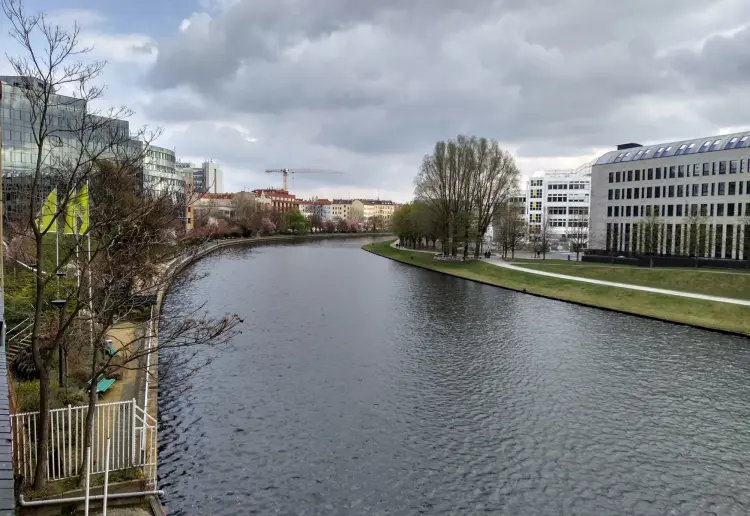 Raum für eine private Veranstaltung - mit Blick auf die Spree!!!