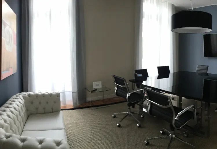Sala cerca de Casa América
