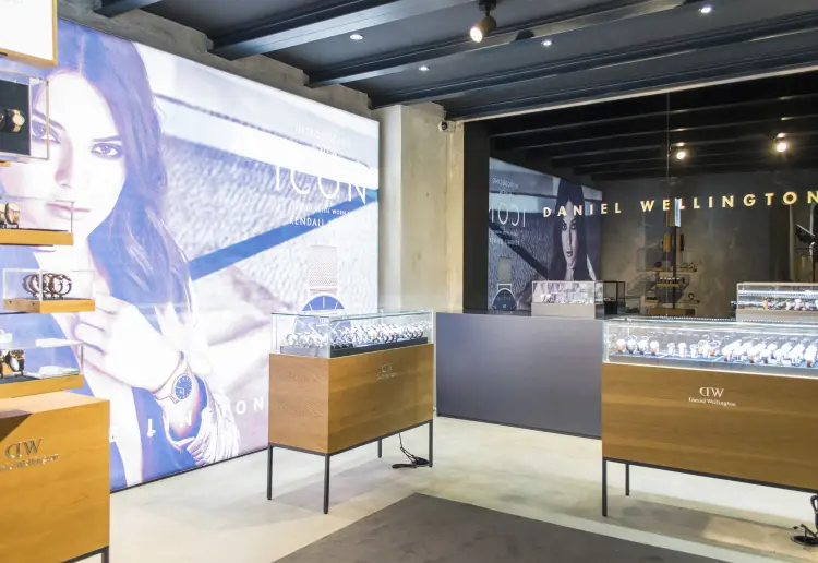 Pop up in Spacious Concept Store in downtown Lisboa/Chiado