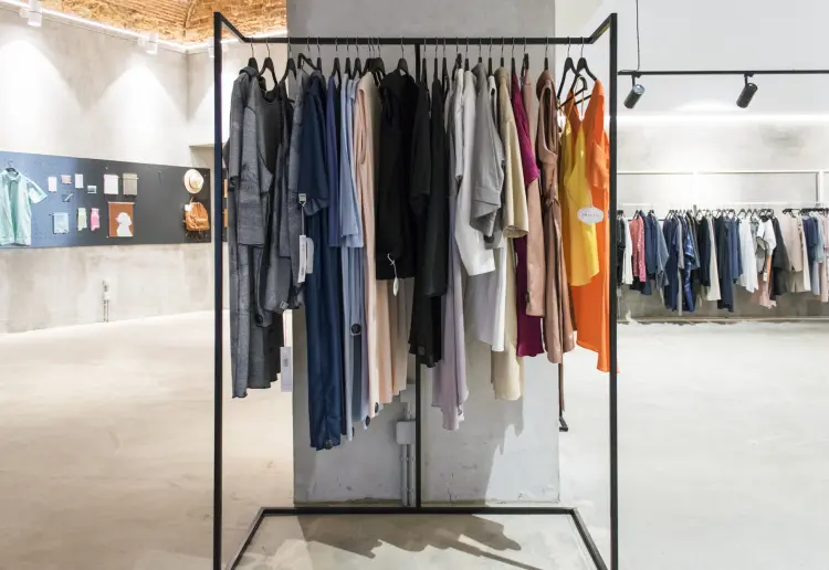 Pop up in Spacious Concept Store in downtown Lisboa/Chiado