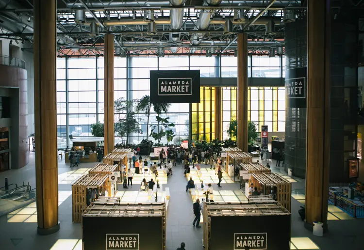Pop up store in Shopping Mall, Porto