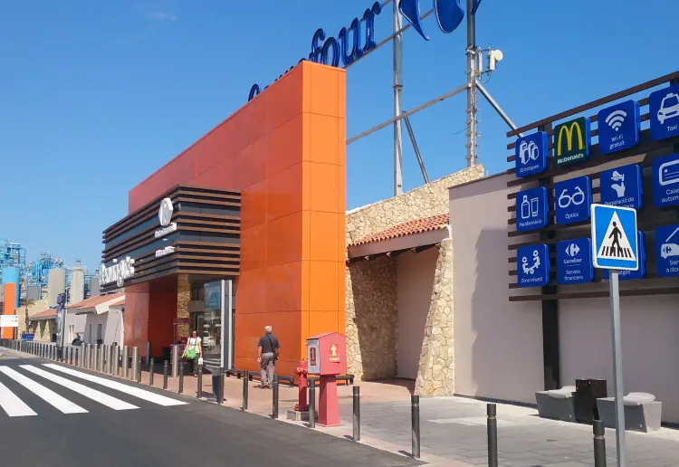 C.C. Carrefour Cabrera bajo petición