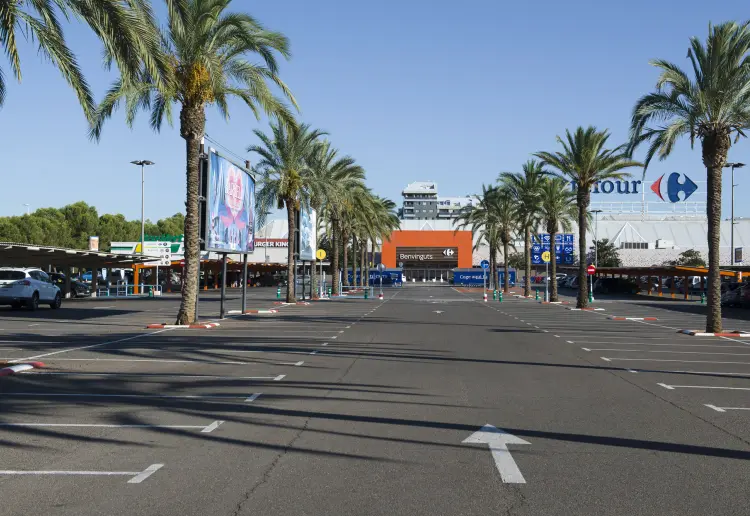 C.C. Carrefour Campanar bajo petición